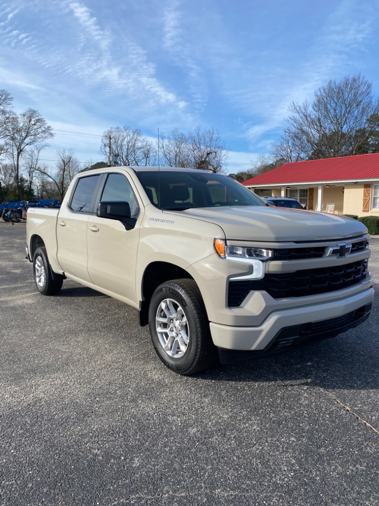 2026 Chevrolet Silverado Base's photo